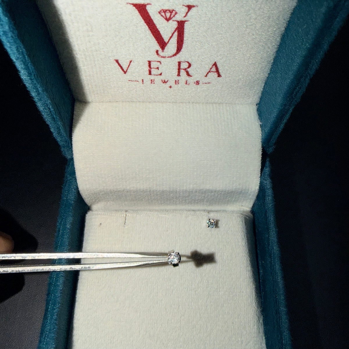 MOISSANITE 3.0 MM STUDS