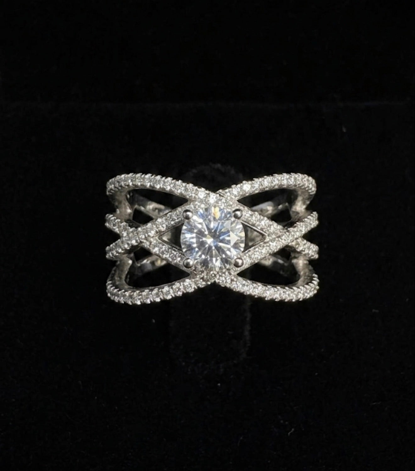 925 Silver VVS Moissanite Criss Cross Ring (Size 8)