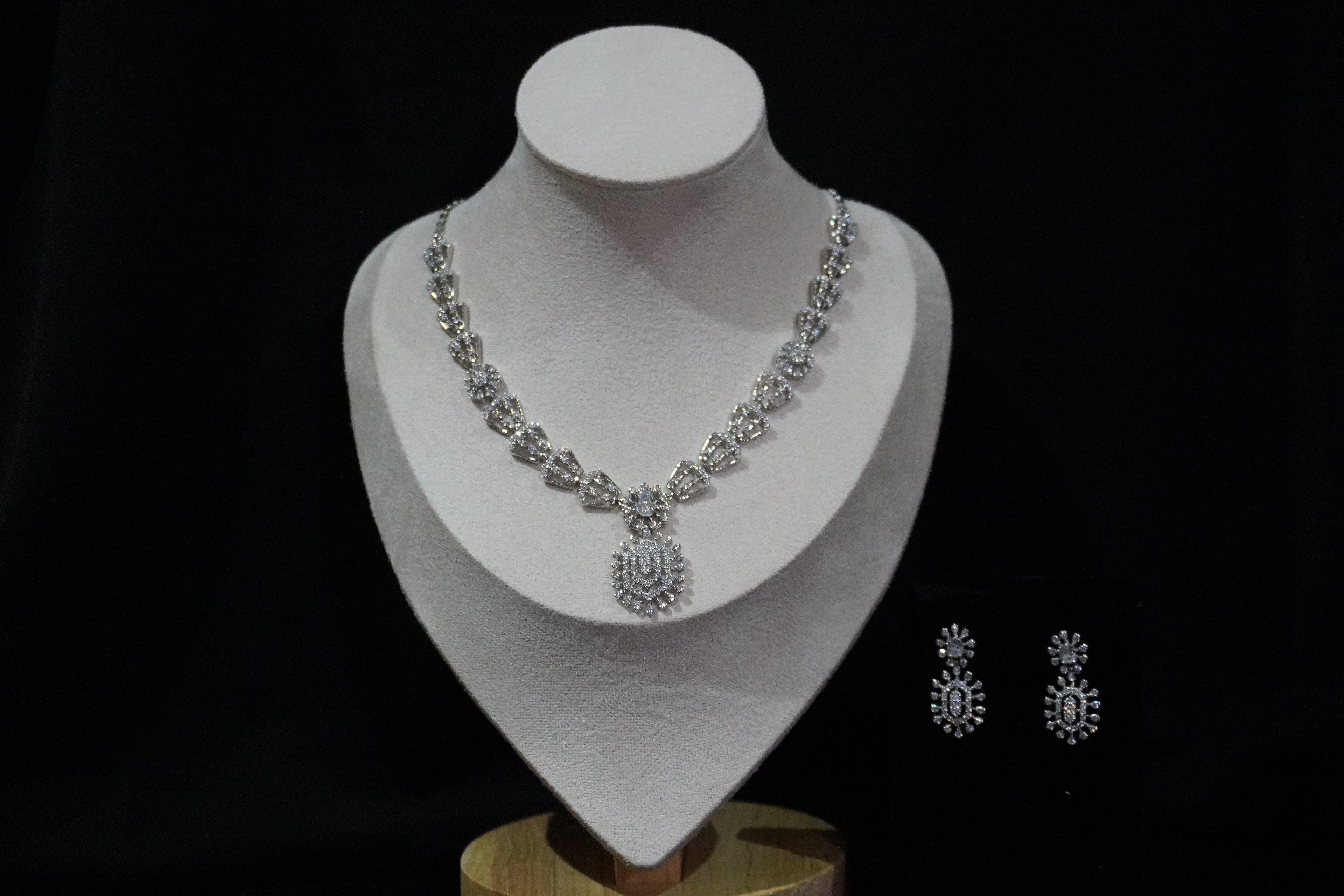 Royal Vintage Halo 925 Silver Jewelry Set