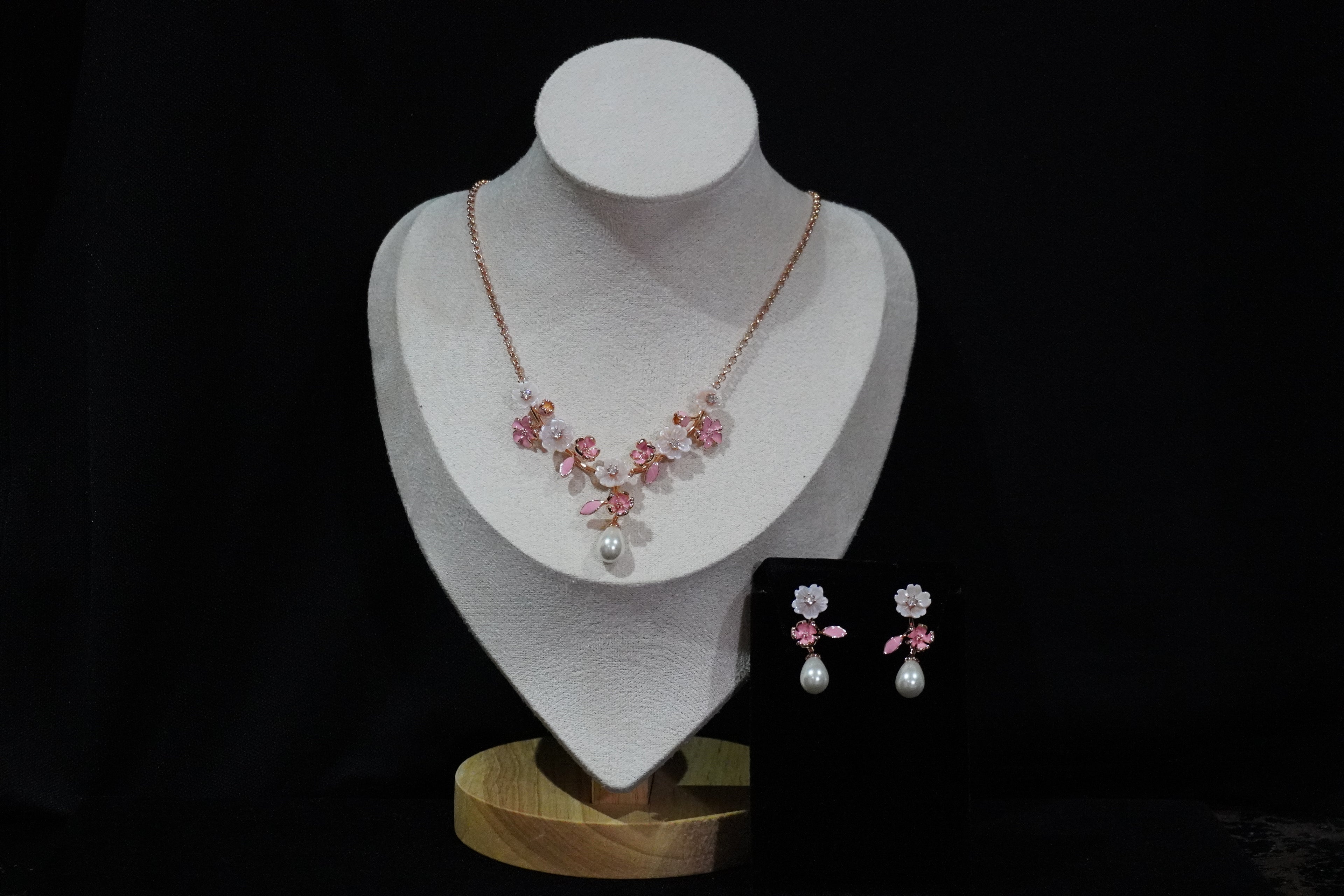 Blush Blossom Pearl 925 Silver Jewelry Set