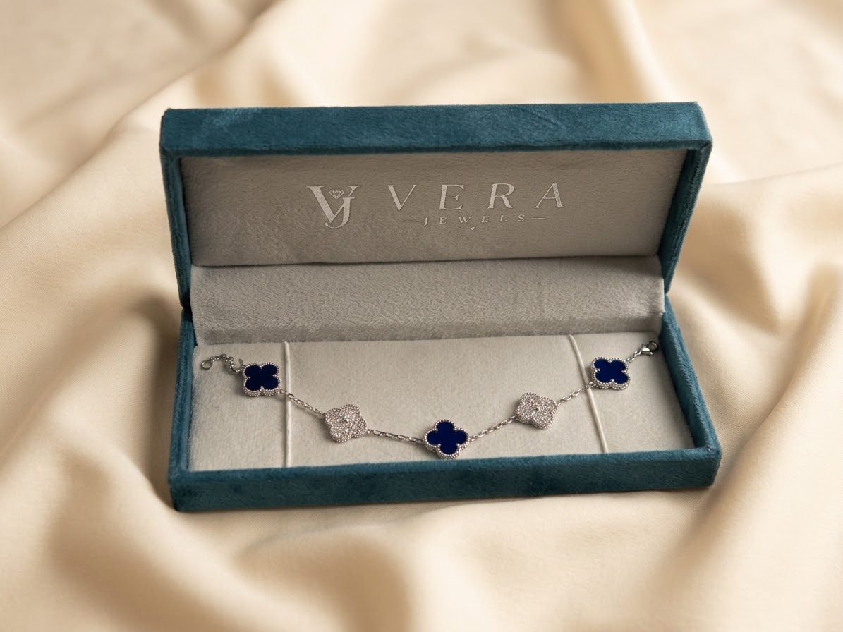 MOISSANITE BLUE CLOVER BRACELET
