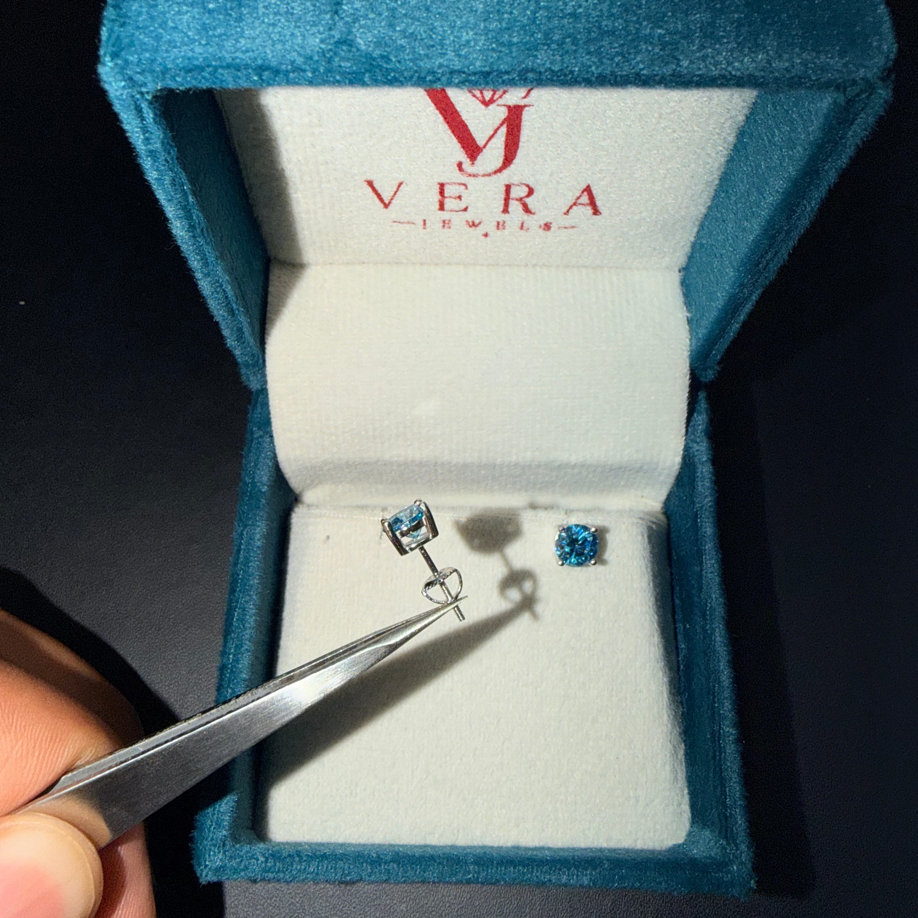 MOISSANITE SEA BLUE STUDS