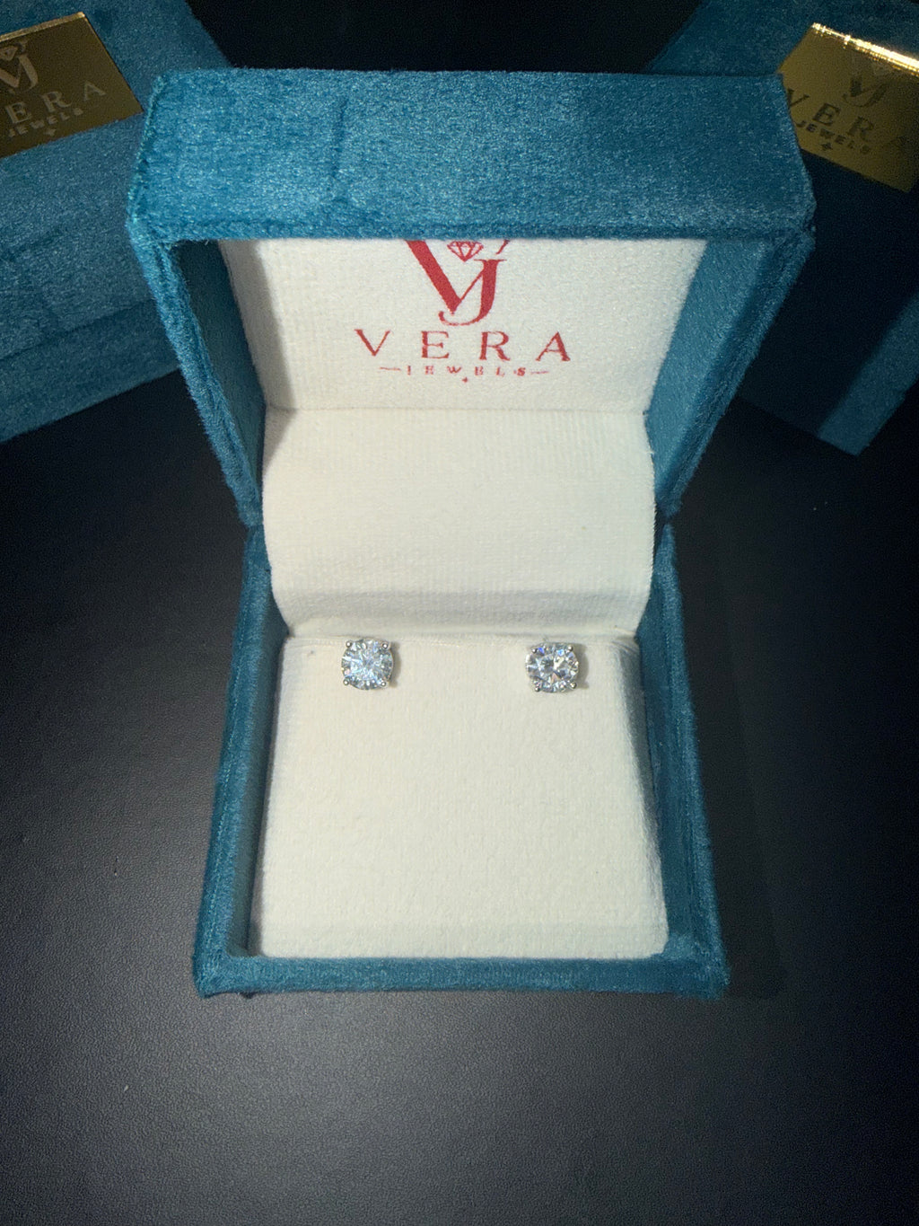 MOISSANITE 8.0 MM STUDS