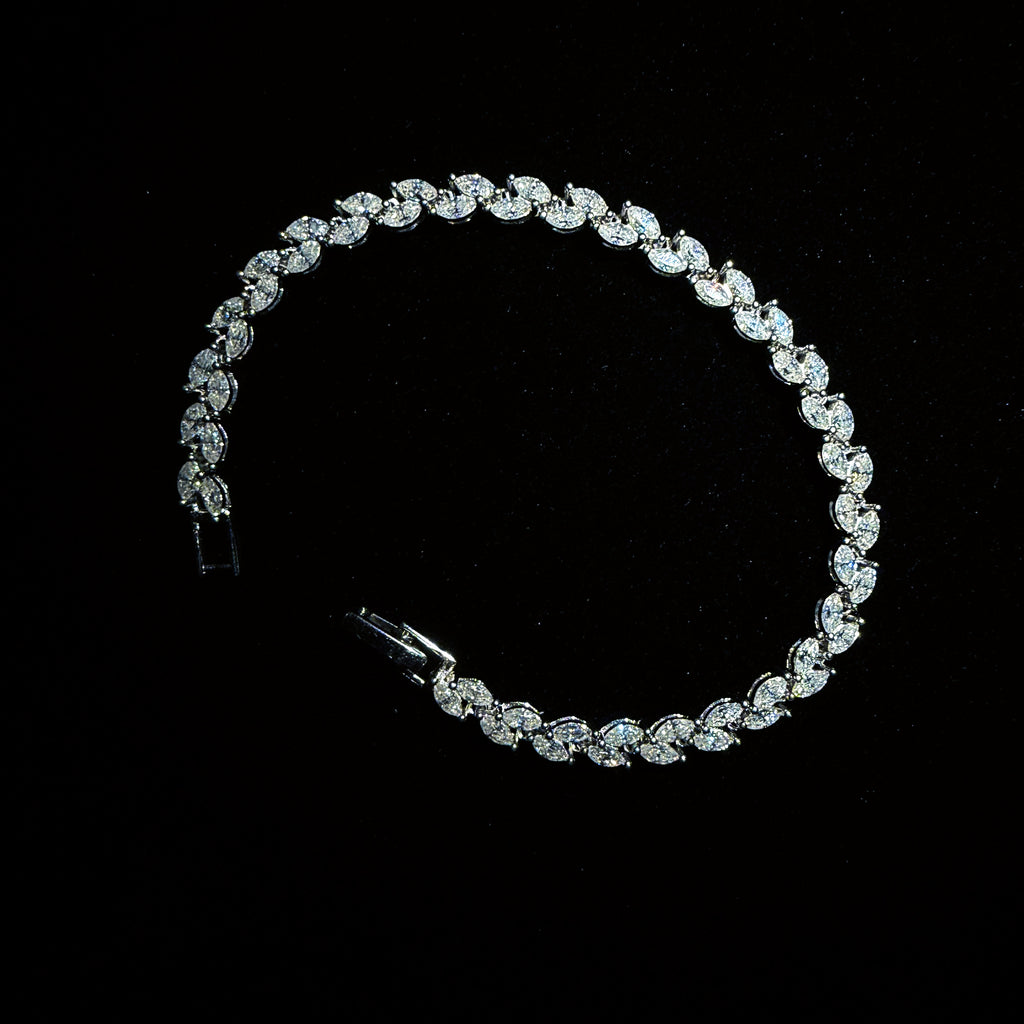 VVS Moissanite Leaf Cut Bracelet – 925 Silver