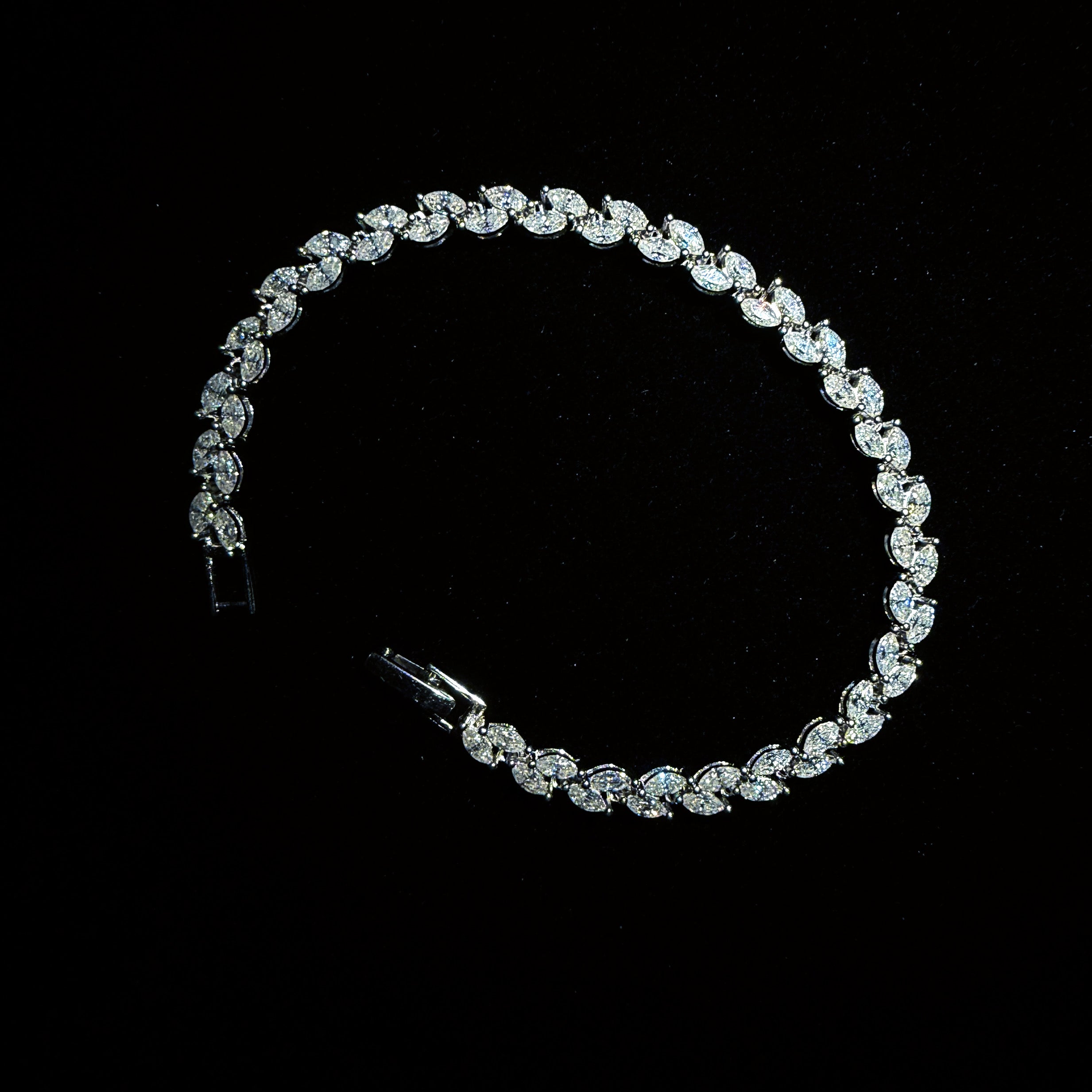 VVS Moissanite Leaf Cut Bracelet – 925 Silver