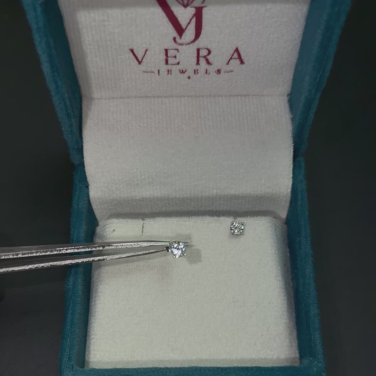 MOISSANITE 3.0 MM STUDS